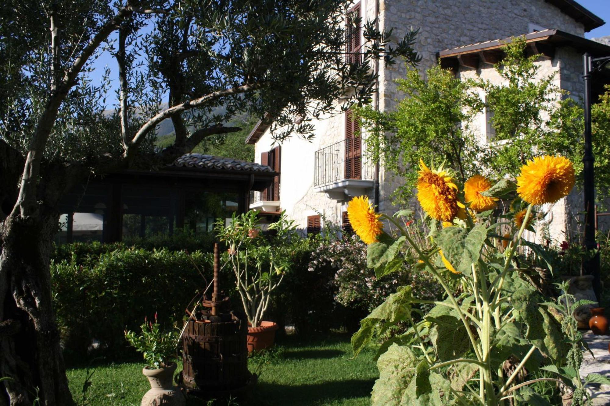 Locanda Del Barone Caramanico Terme Extérieur photo